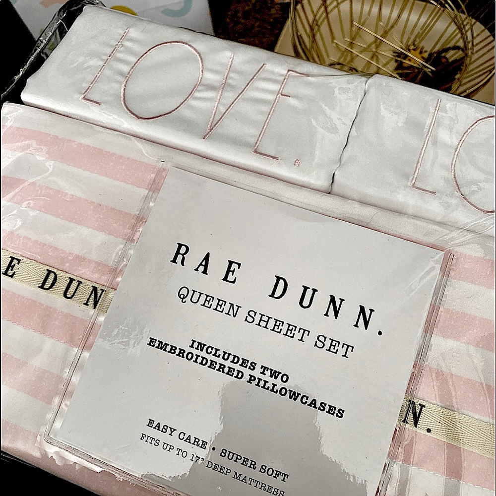 Rae Dunn Queen Size pink and white sheet set